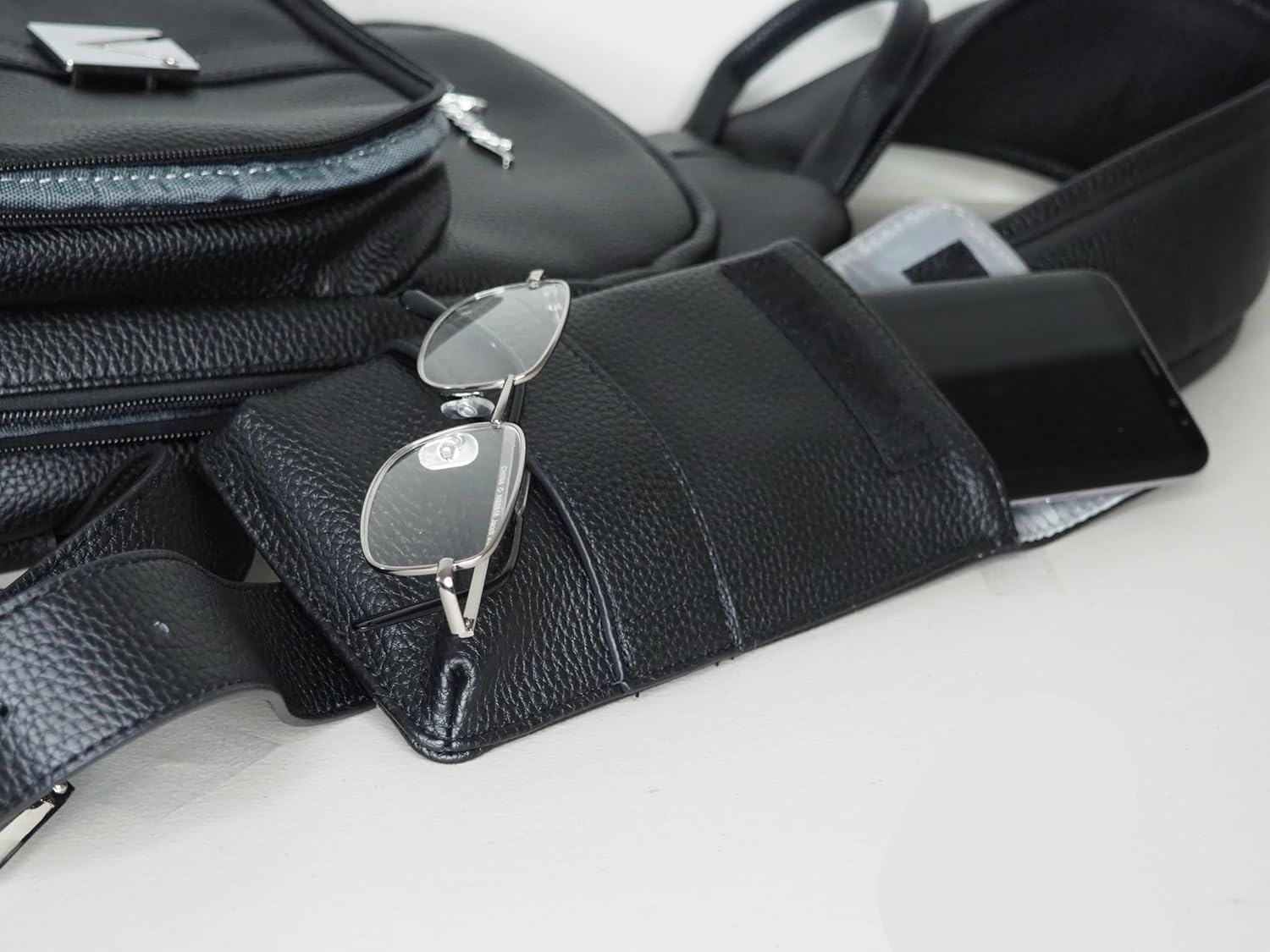 VINCENT BLACK LEATHER SHOULDER BAG (#VT10313)